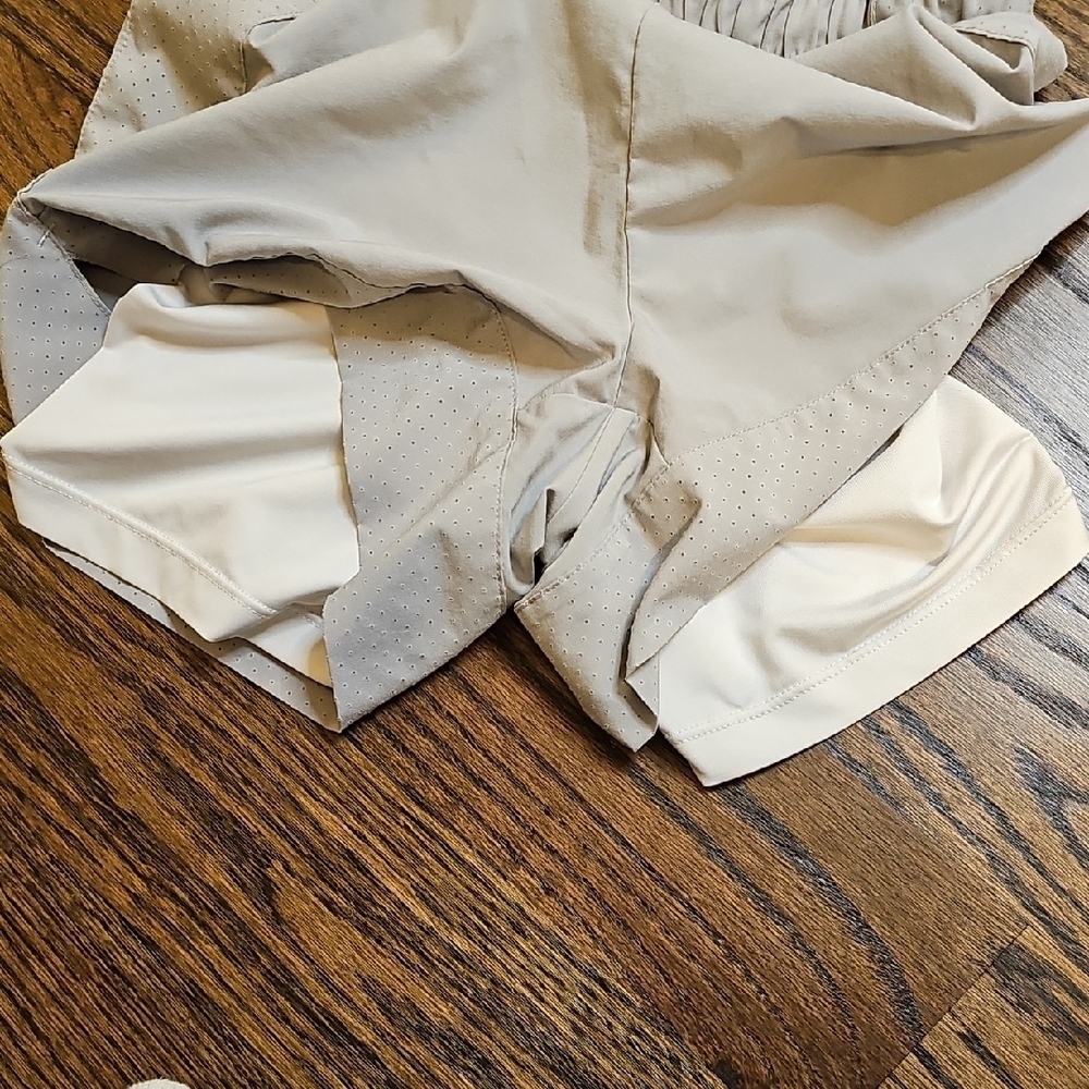 Nike Women's Athletic Shorts in Gray and Orange - Picture 5 of 8
